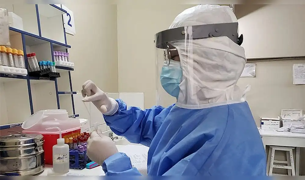 Yuri Vilca también refirió que si el paciente con COVID-19 presenta sintomatología leve, estará recuperado entre 8 a 10 días luego de presentar los primeros síntomas. Foto: EsSalud Arequipa