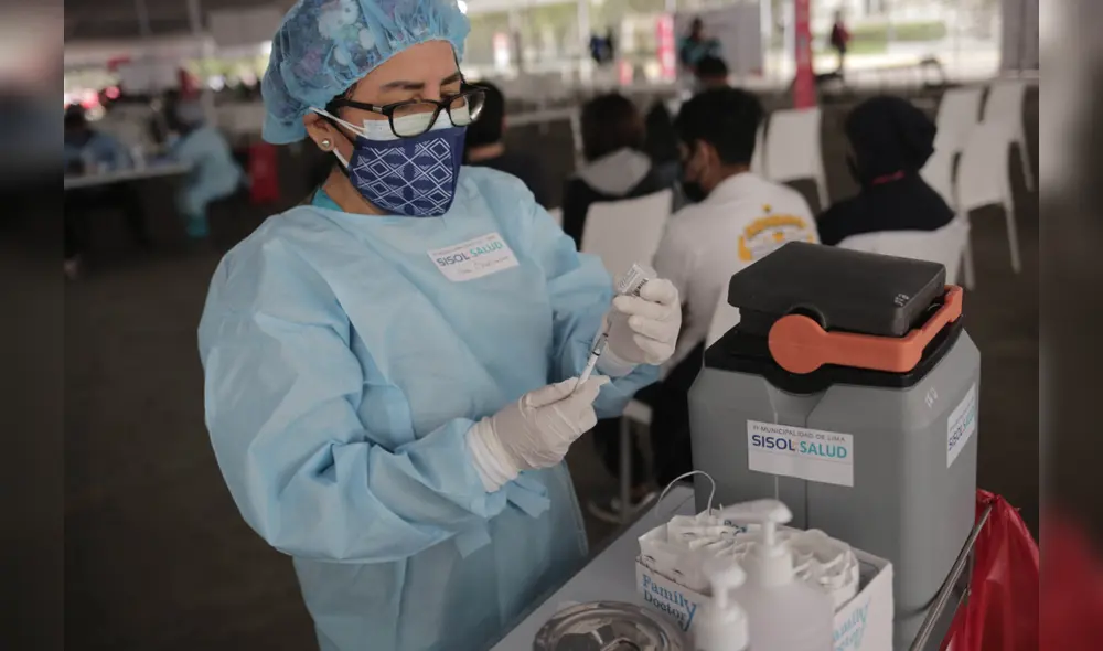 El Minsa indicó que la vacuna a utilizar a este grupo etario será la Pfizer. Foto: Gerardo Marín/La República El Minsa indicó que la vacuna a utilizar a este grupo etario será la Pfizer. Foto: Gerardo Marín/La República