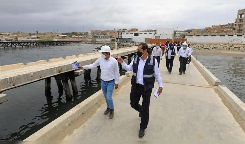 Jorge Luis Prado Palomino supervisó este jueves las instalaciones del Desembarcadero Pesquero Artesanal de Huacho. Foto: Ministerio de la Producción Jorge Luis Prado Palomino supervisó este jueves las instalaciones del Desembarcadero Pesquero Artesanal de Huacho. Foto: Ministerio de la Producción