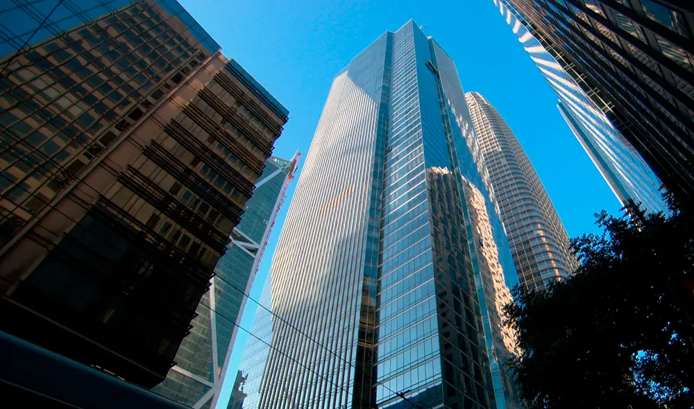 El edificio de 58 pisos cuenta con 419 lujosos departamentos. Foto: Paramount