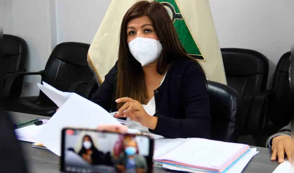 Reunión. Gutiérrez tuvo reunión con funcionarios del MEF. Foto: La República Reunión. Gutiérrez tuvo reunión con funcionarios del MEF. Foto: La República