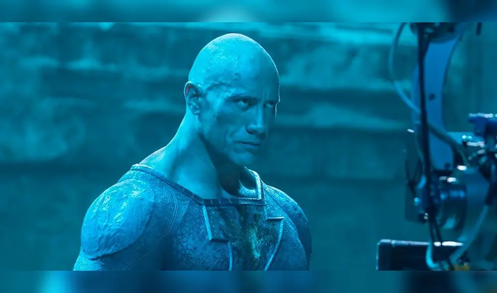 Dwayne Johnson, The Rock, es Black Adam, antihéroe que tiene una personalidad oscura y arrolladora. Foto: Total Films.