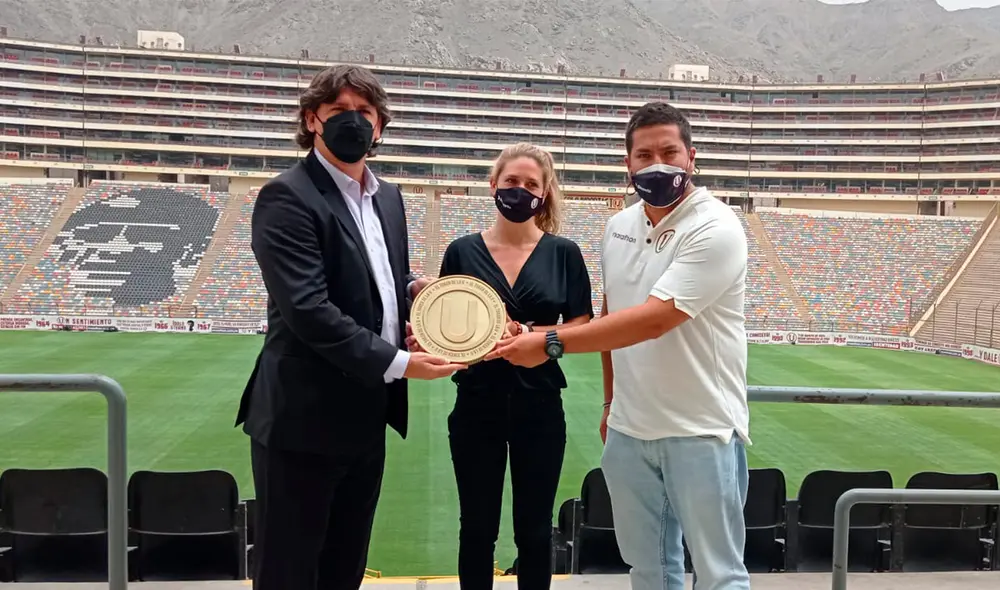 Jean Ferrari presentó oficialmente el Token de Universitario de Deportes. Foto: Diego Urbina - GLR Jean Ferrari presentó oficialmente el Token de Universitario de Deportes. Foto: Diego Urbina - GLR