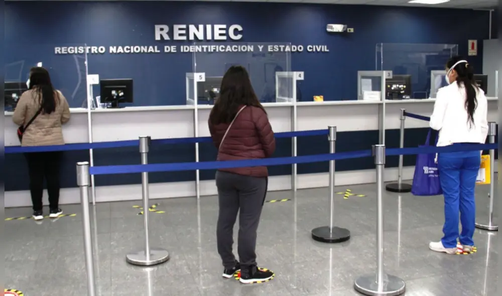 Consulta AQUÍ cómo solicitar el reembolso de tu dinero tras haber efectuado inadecuadamente un pago en RENIEC. Foto: La República.