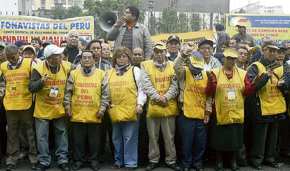 A la espera. Desde hace 9 meses se dejó de depositar a los fonavistas. Se espera que el reglamento, a cargo de la comisión ad hoc, acelere los pagos. Foto: La República