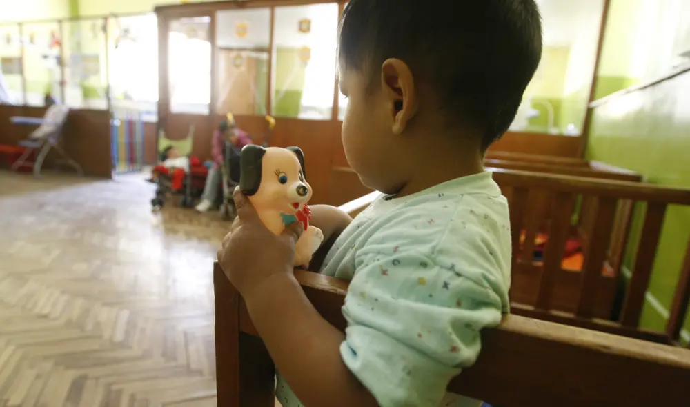 Adopción de niños y adolescentes disminuyó durante la pandemia de la COVID-19. Foto: La República Adopción de niños y adolescentes disminuyó durante la pandemia de la COVID-19. Foto: La República