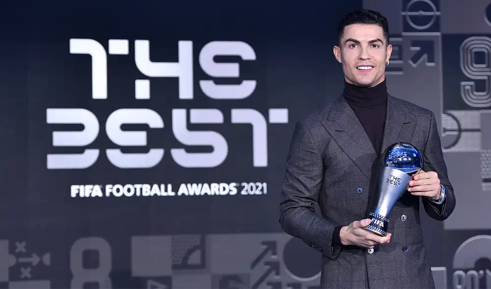 Cristiano Ronaldo fue homenajeado por la FIFA en los premios The Best. Foto: AFP