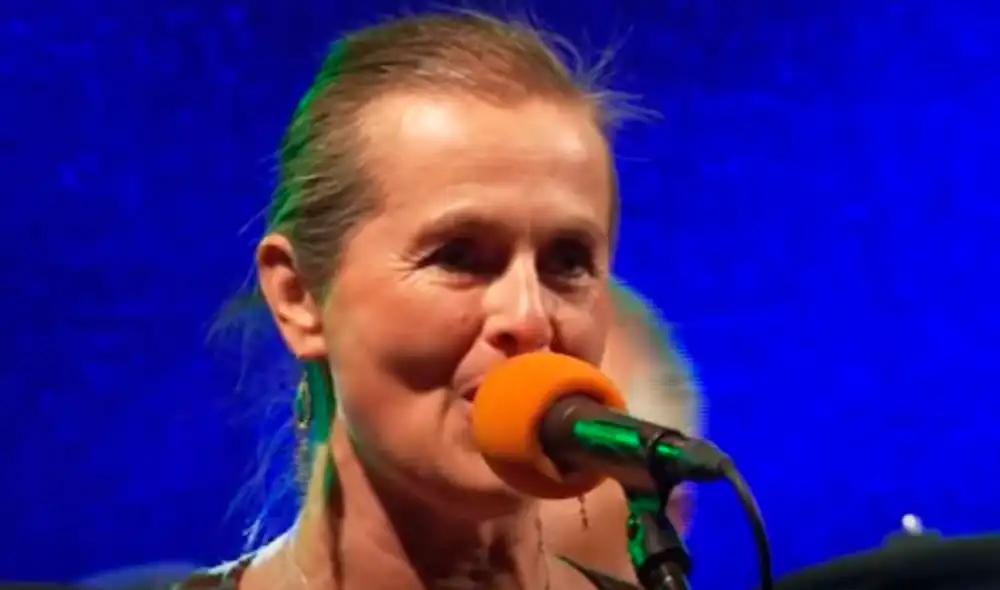 “Ella decidió vivir normalmente con nosotros y prefirió contraer la enfermedad antes que ser vacunada”, declaró el hijo de la cantante Hana Horka. Foto: El Mundo “Ella decidió vivir normalmente con nosotros y prefirió contraer la enfermedad antes que ser vacunada”, declaró el hijo de la cantante Hana Horka. Foto: El Mundo