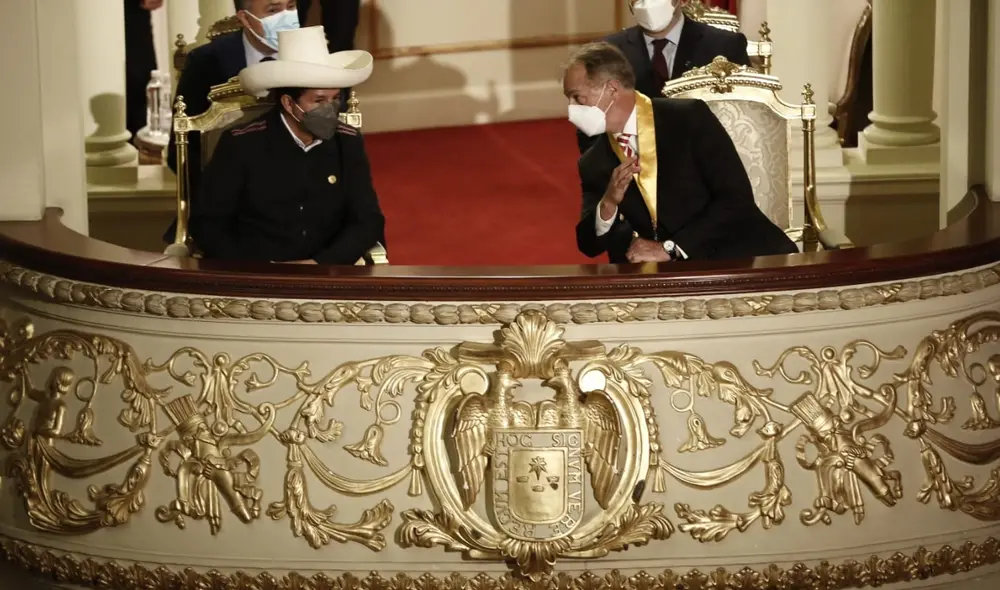 Pedro Castillo y Jorge Muñoz participaron en la sesión solemne por el 487 aniversario de la ciudad de Lima. Foto: Marco Cotrina/LR. Pedro Castillo y Jorge Muñoz participaron en la sesión solemne por el 487 aniversario de la ciudad de Lima. Foto: Marco Cotrina/LR.