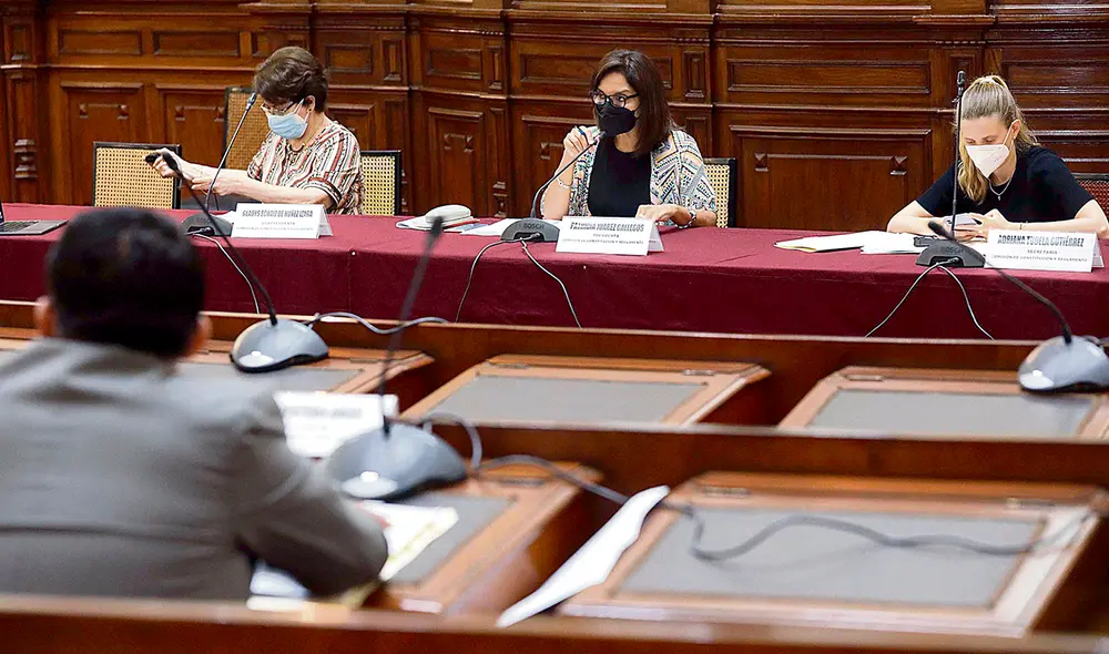 El dato. Fujimorista Patricia Juárez nuevamente apuró un dictamen de insistencia, esta vez en desmedro del derecho fundamental al referéndum. Foto: Congreso