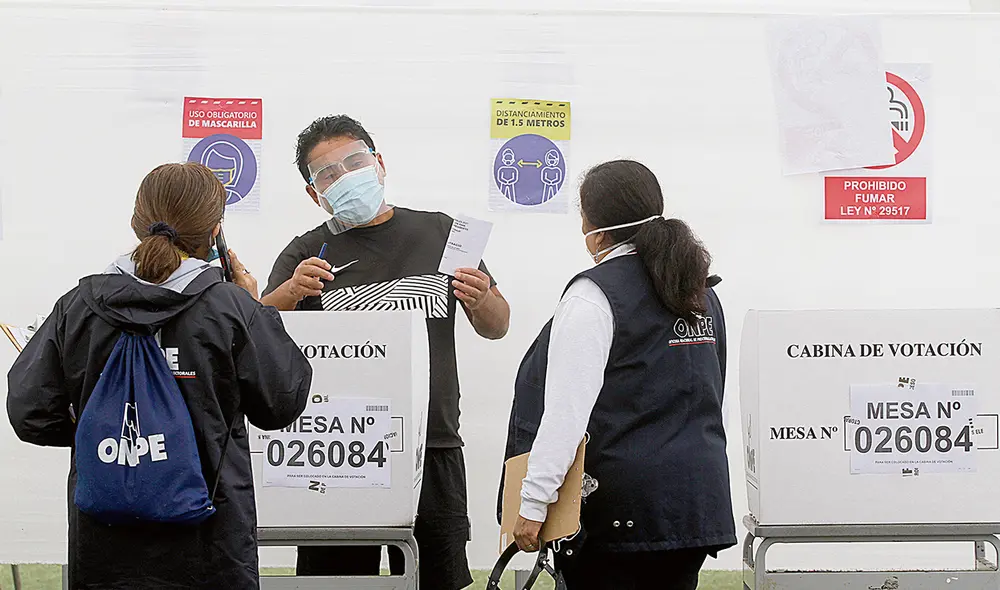 Disputas. Se viene una lucha encarnizada en partidos para definir candidaturas a 25 gobernaciones regionales, 196 alcaldías provinciales y 1.694 distritales. Foto: Jaime Mendoza/La República