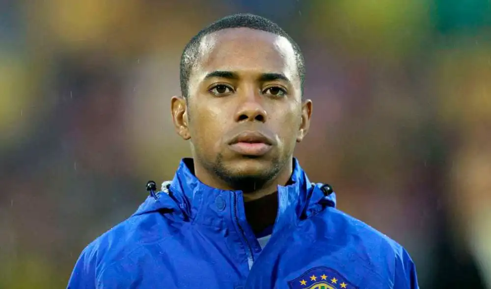 Robinho fue cesado del Santos un día después de haber firmado contrato por la denuncia de violación. Foto: EFE