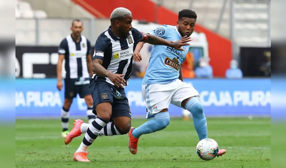 Farfán cerró el 2021 como campeón con Alianza Lima. Foto: Liga 1