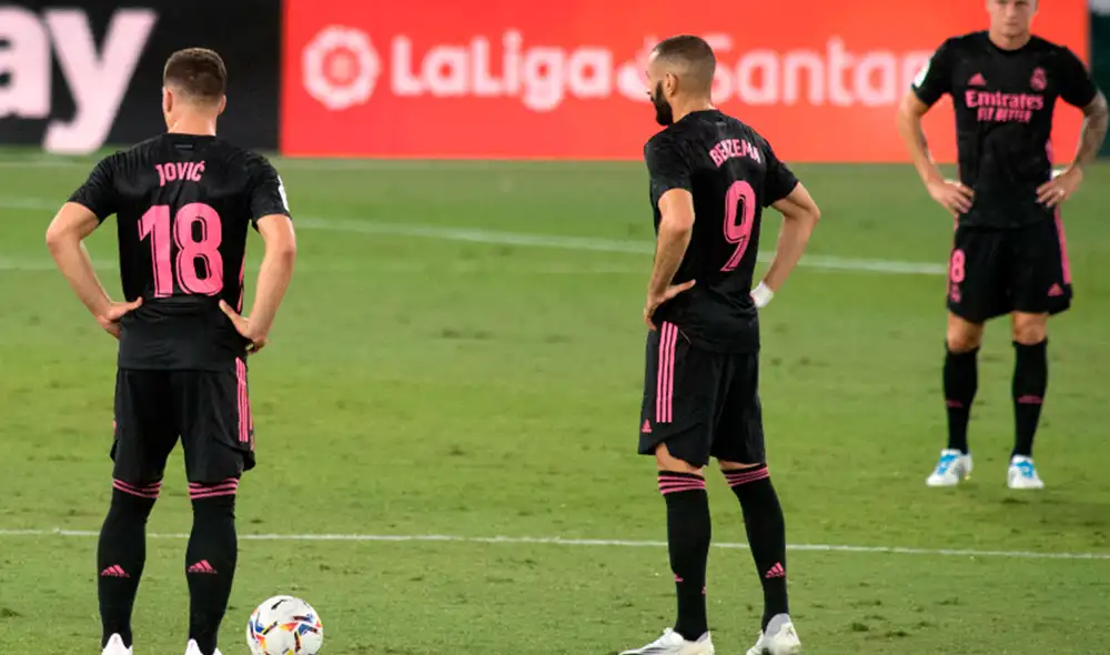 Carlo Ancelotti no convocó a Karim Benzema para el partido contra el Elche por Copa del Rey. Foto: AFP Carlo Ancelotti no convocó a Karim Benzema para el partido contra el Elche por Copa del Rey. Foto: AFP