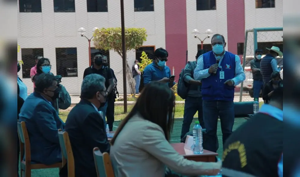 Defensoría pidió reunión de urgencia con el Comando COVID-19. Foto: Zintia Fernández/La República Defensoría pidió reunión de urgencia con el Comando COVID-19. Foto: Zintia Fernández/La República