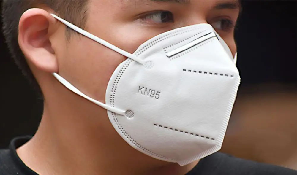 Ahora, para ingresar a centros comerciales, solo es necesario portar una mascarilla KN95 en lugar de dos cubrebocas distintos. Foto: El Peruano