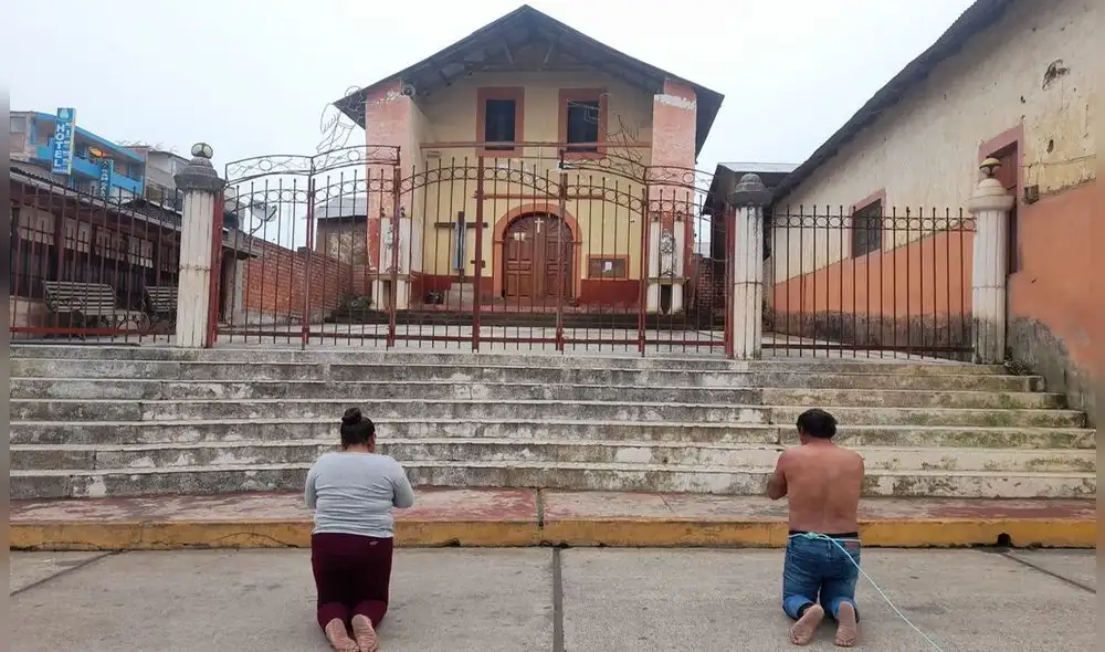 Luego de la cadena ronderil, serán entregados a las autoridades judiciales. Foto: Liubomir Fernández/La República Luego de la cadena ronderil, serán entregados a las autoridades judiciales. Foto: Liubomir Fernández/La República