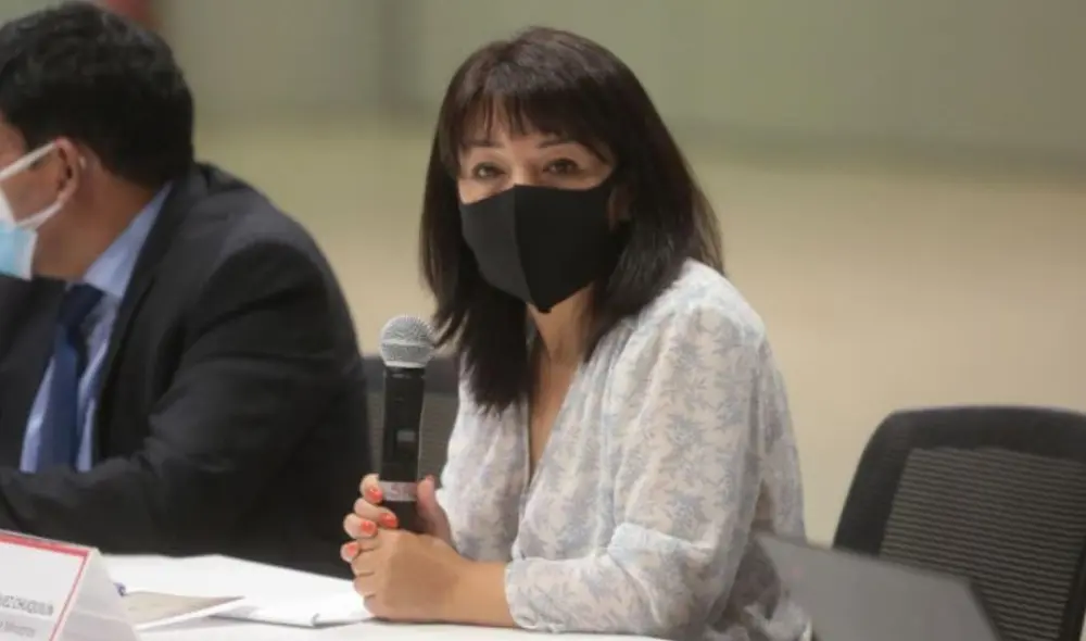 Mirtha Vásquez brindó una conferencia de prensa esta noche junto al ministro del Ambiente. Foto: Presidencia