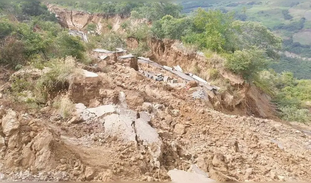 Aún no se puede calcular el daño exacto ocasionado en la carretera denominada Anillo Vial. Foto: Municipio de Jamalca.