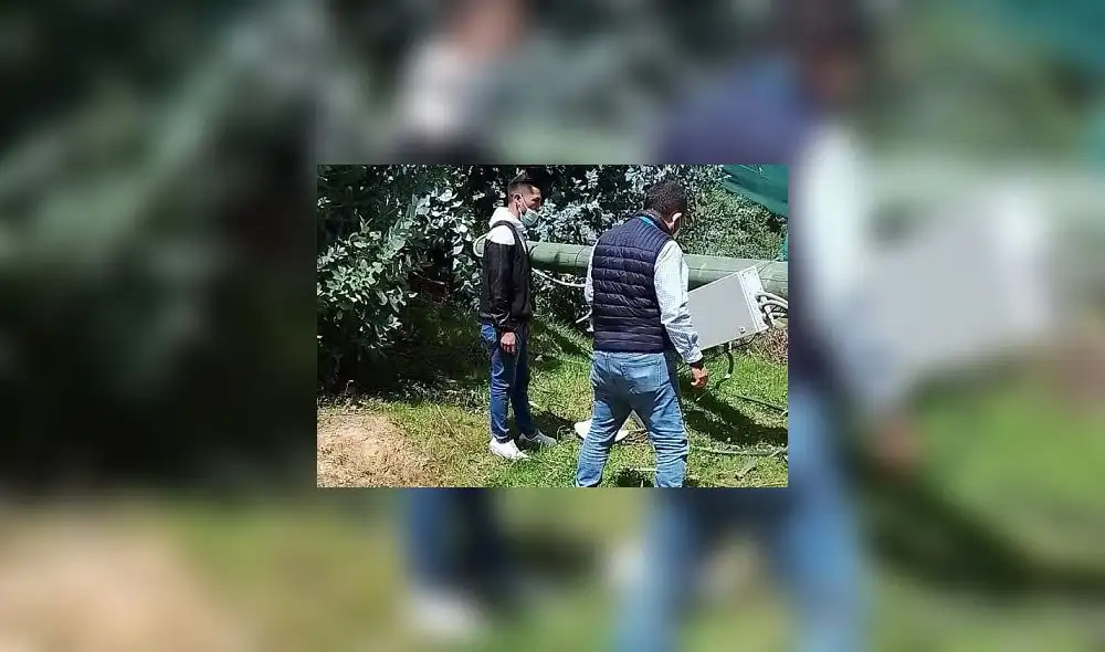 El poste de la cámara había sido cortado desde su base. Foto: difusión El poste de la cámara había sido cortado desde su base. Foto: difusión