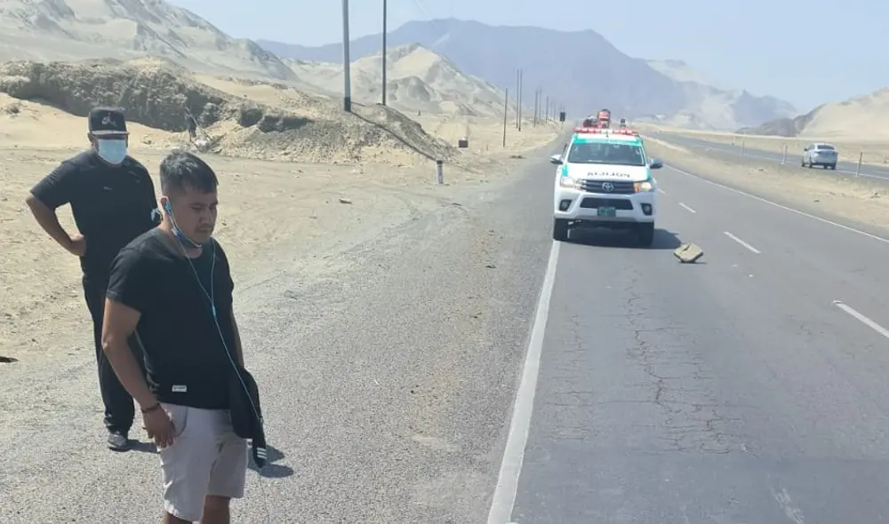 Agentes del Destacamento de Protección de Carreteras llegaron para constatar el hecho. Foto: PNP