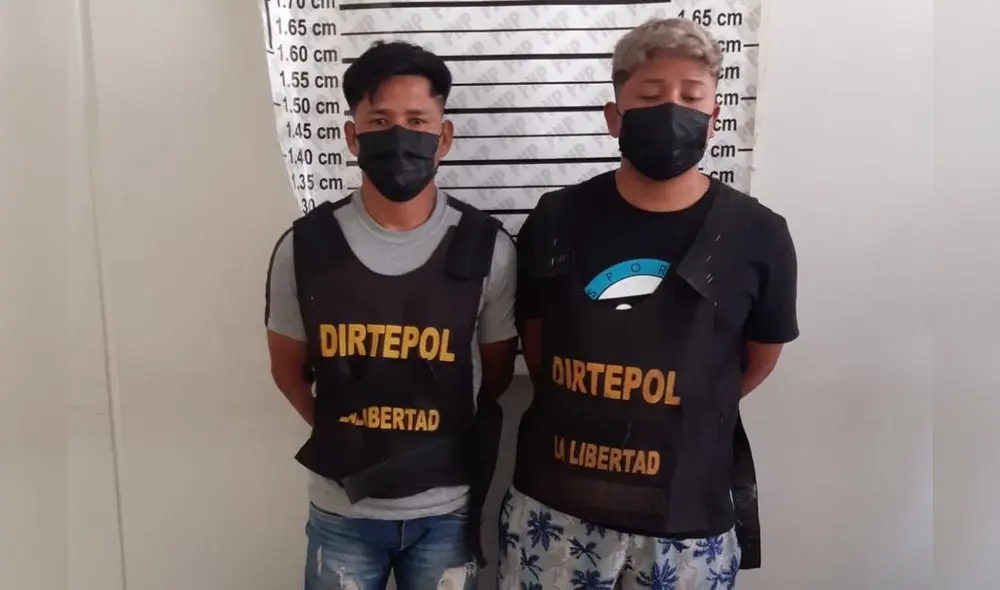 Sujetos llegaron a bordo de un automóvil para recoger el dinero de la extorsión. Foto: PNP
