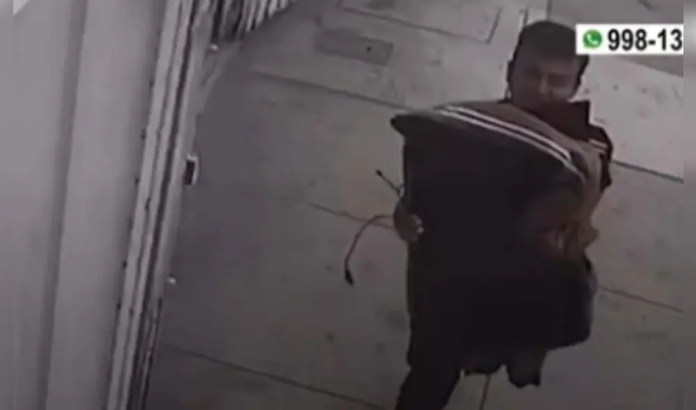 Las cámaras de seguridad registraron el robo. Agraviada pide apoyo a las autoridades. Foto: América Noticias