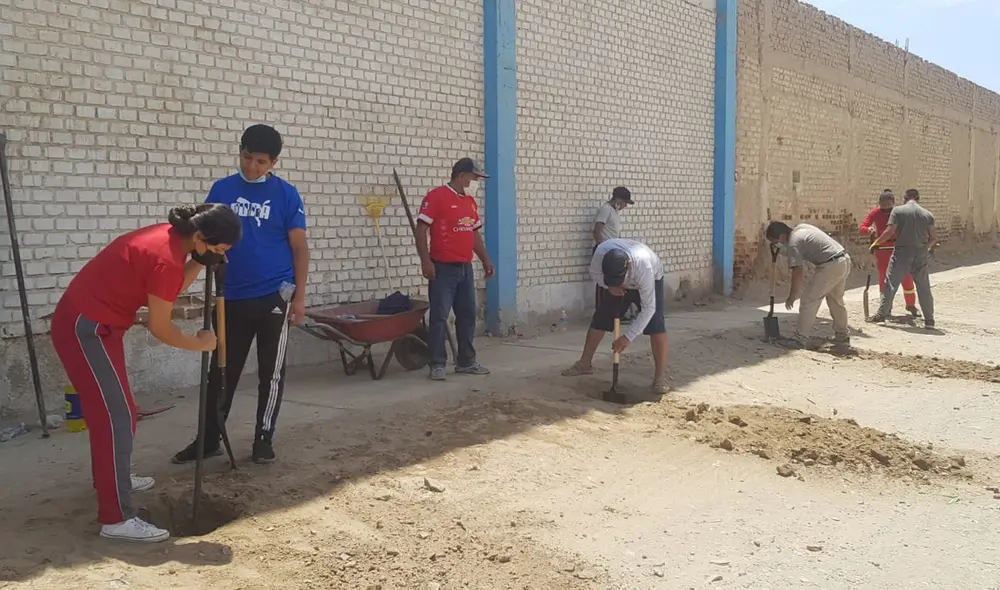 En conjunto con la Compañía de Bomberos 195 del distrito leonardino, buscan realizar 100 plantaciones. Foto: URPI-GLR