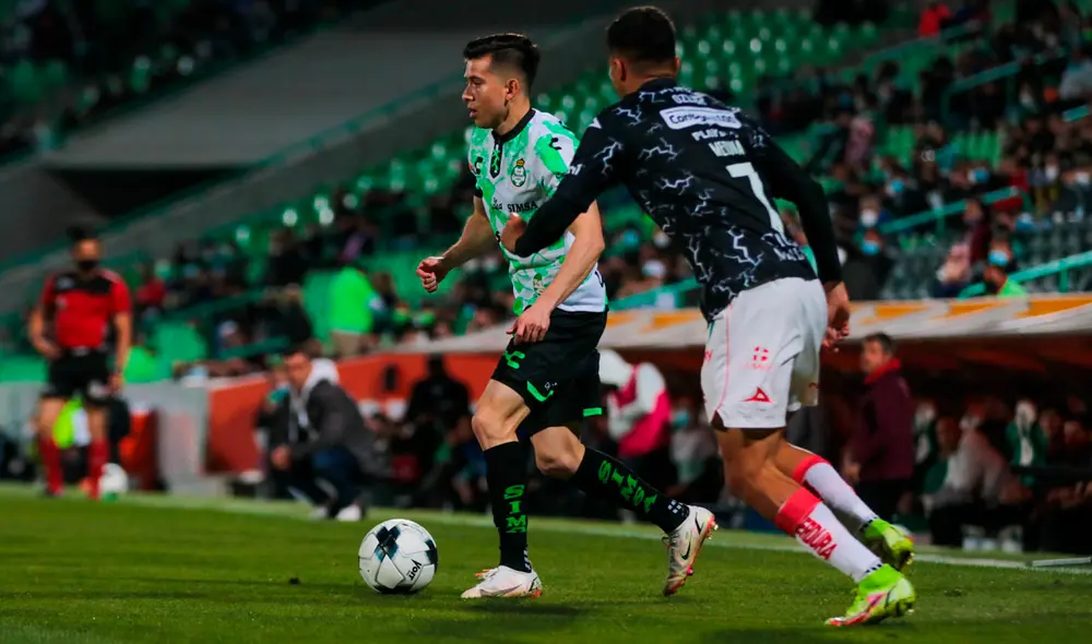 Santos Laguna y Necaxa fueron al descanso igualados 1-1. Foto: Santos Laguna
