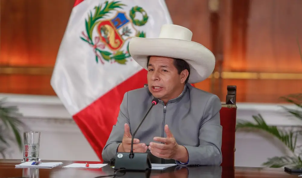 En una reciente entrevista, el exprofesor de escuela rural resaltó, en relación a la seguridad ciudadana, el rol que protagonizó la organización de las rondas campesinas para salvaguardar a los peruanos. Foto: Presidencia. En una reciente entrevista, el exprofesor de escuela rural resaltó, en relación a la seguridad ciudadana, el rol que protagonizó la organización de las rondas campesinas para salvaguardar a los peruanos. Foto: Presidencia.