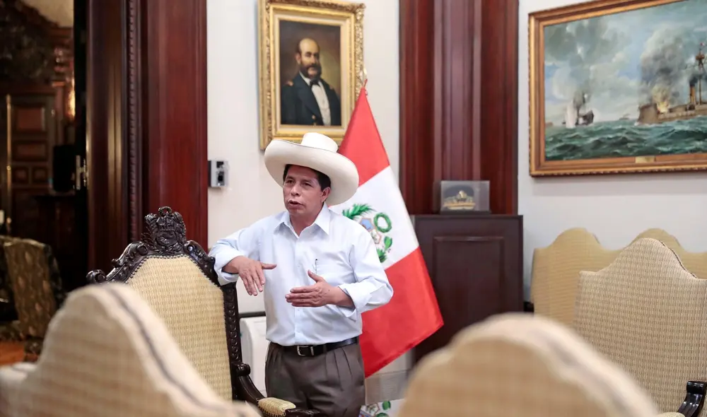 En una reciente entrevista, el exprofesor de escuela rural resaltó, en relación a la seguridad ciudadana, el rol que protagonizó la organización de las rondas campesinas para salvaguardar a los peruanos. Foto: Presidencia.