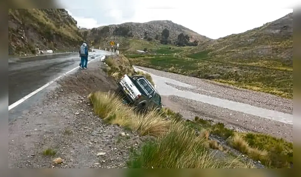 Accidente en Camaná. Camionetas chocaron en Ocoña. Foto; Cortesía Accidente en Camaná. Camionetas chocaron en Ocoña. Foto; Cortesía