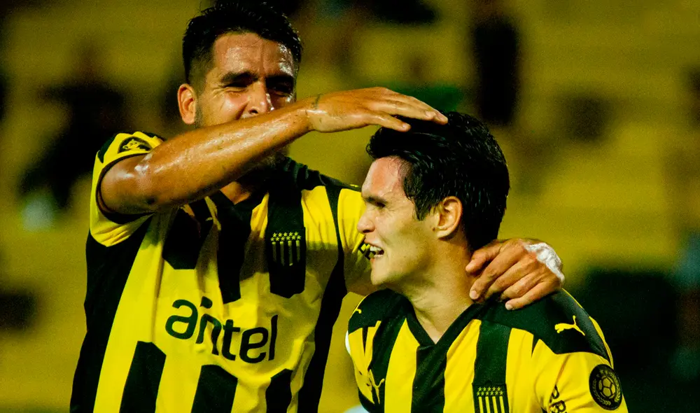 Peñarol es dirigido por Mauricio Larriera. Foto: Peñarol