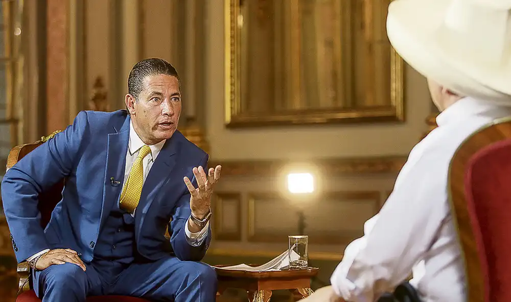 Estilo. Fernando del Rincón hizo una entrevista incisiva al presidente en Palacio de Gobierno. Hoy se emite la segunda parte. Foto: Aldair Mejía/La República