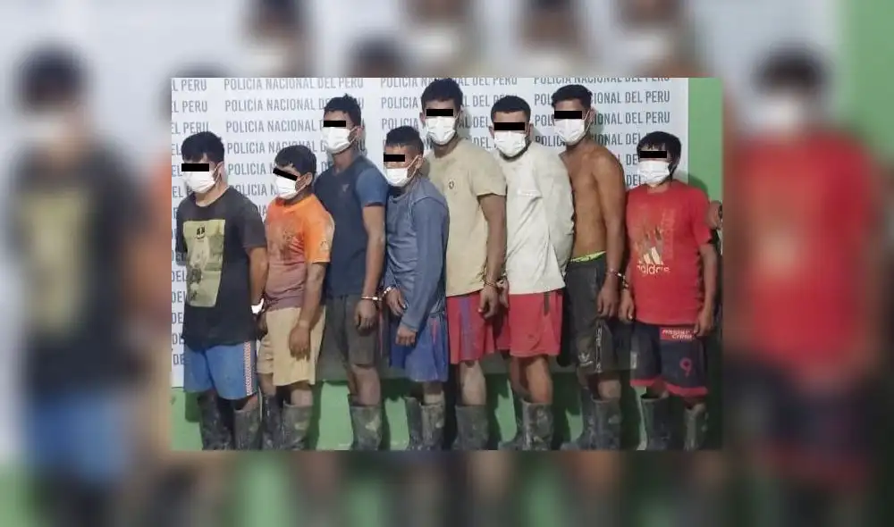 Fueron detenidos dentro de un socavón de una mina. Foto: PNP Fueron detenidos dentro de un socavón de una mina. Foto: PNP