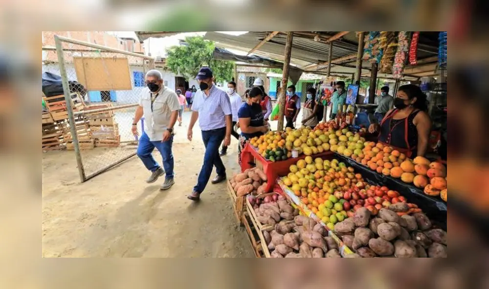 El viceministro realizó una inspección a los predios. Foto: Produce