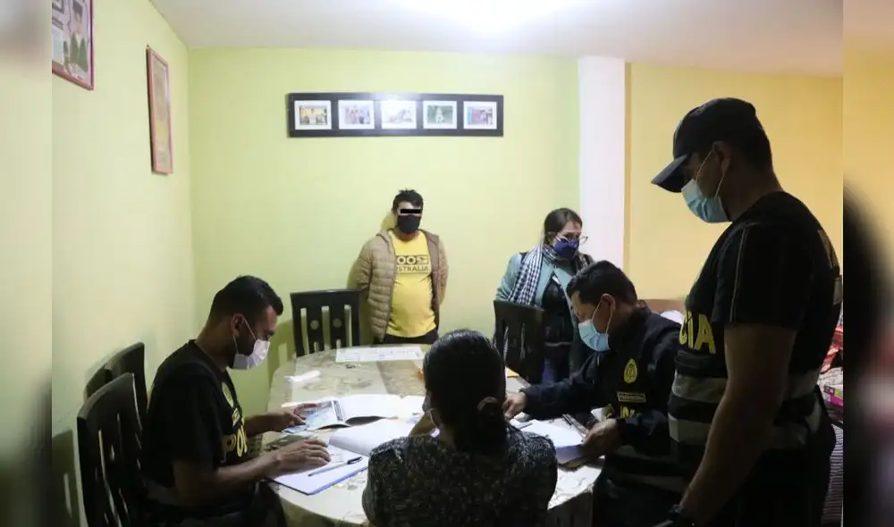 Policía allanó dos talleres mecánicos, ubicados en la calle Huallaga de la ciudad de Trujillo. Foto: PNP