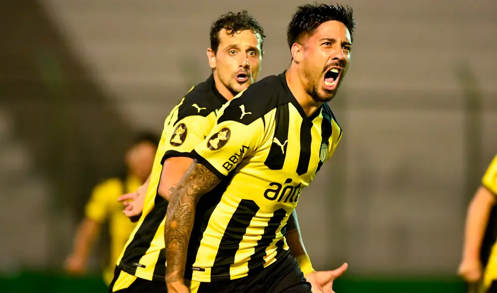 Peñarol ganó por lo mínimo a Nacional en el torneo Copa Tricampeones del Mundo. Foto: Twitter