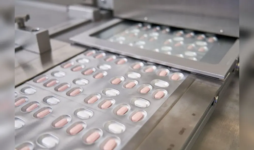 EMA aprobó la Paxlovid de Pfizer, el primer tratamiento oral contra la COVID-19 en la Unión Europea. Foto: AFP