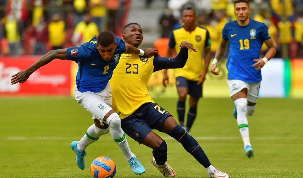 Ambos equipos sufrieron al expulsión de un jugador en la primera parte. Foto: EFE Ambos equipos sufrieron al expulsión de un jugador en la primera parte. Foto: EFE