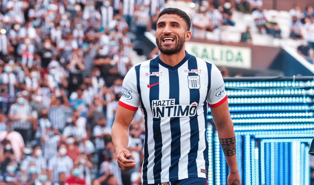 Josepmir Ballón durante la Noche Blanquiazul. Juega en Alianza Lima desde la temporada 2020. Foto y video: Club Alianza Lima
