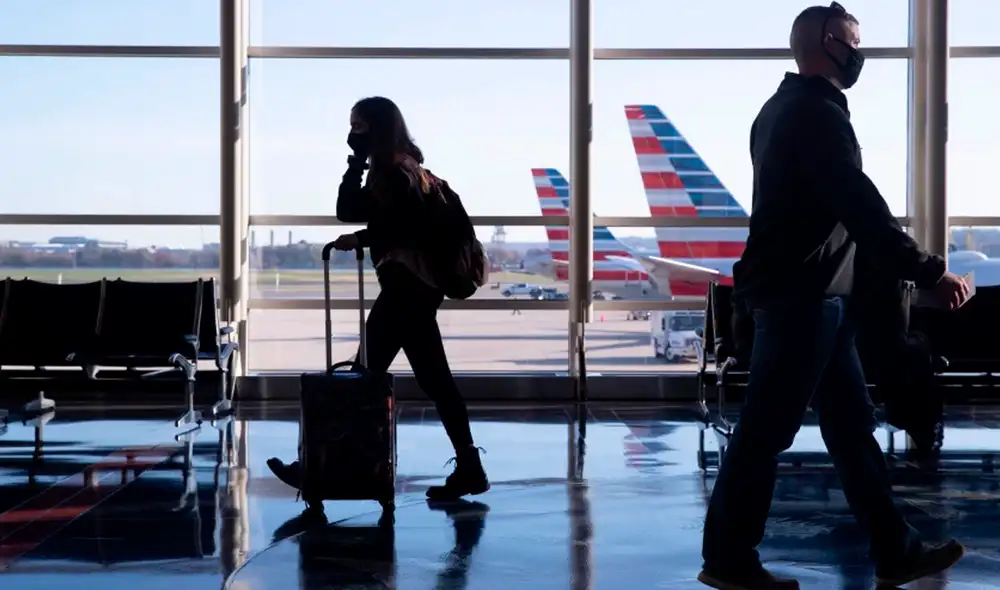 “Estamos brindando a los empleadores los recursos y el apoyo necesario para mantener sus negocios al tiempo que ampliamos las vías legales de entrada a Estados Unidos”, expresó Alejandro Mayorkas. Foto: EFE