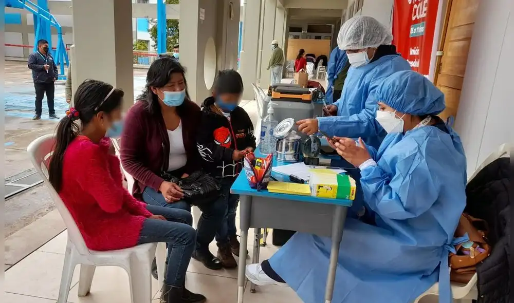 Empezó vacunación de niños en Cusco. Foto: Raúl Cabrera/La República