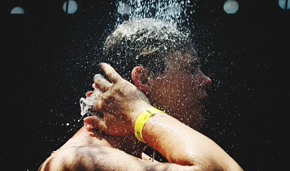 Existen opiniones encontradas sobre si es beneficioso darse un duchazo en pleno proceso viral de la COVID-19. Foto: Giulia Cattelan/EyeEm