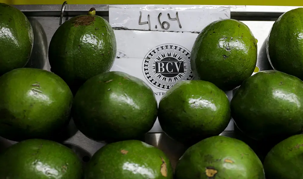 El precio del dólar del Banco Central de Venezuela es ampliamente revisado en la nación caribeña. Foto: AFP El precio del dólar del Banco Central de Venezuela es ampliamente revisado en la nación caribeña. Foto: AFP