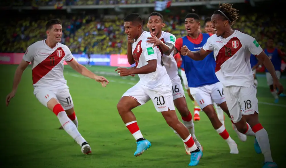 Edison Flores fue el héroe del partido. Foto: composición/ selección peruana Edison Flores fue el héroe del partido. Foto: composición/ selección peruana