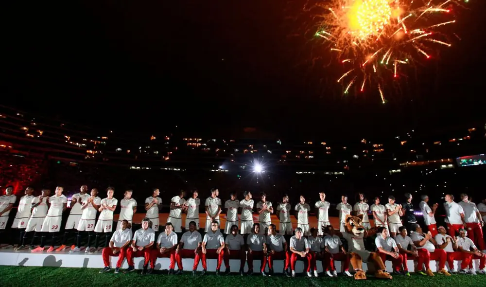 Universitario se reencuentra con su hinchada luego de 2 años. Foto: Archivo LR. Universitario se reencuentra con su hinchada luego de 2 años. Foto: Archivo LR.
