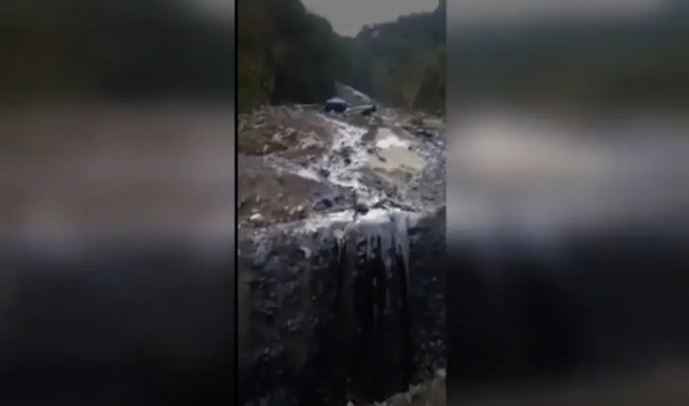 La rotura del oleoducto petrolero en un sector de la Amazonía ecuatoriana fue ampliamente difundido en redes sociales. Foto: captura de video de EFE La rotura del oleoducto petrolero en un sector de la Amazonía ecuatoriana fue ampliamente difundido en redes sociales. Foto: captura de video de EFE