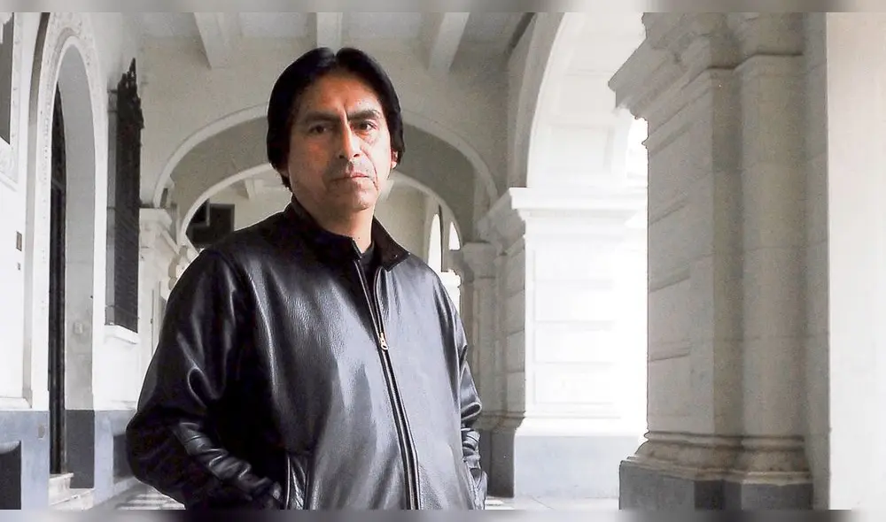 MARIO GUEVARA, ESCRITOR CUSQUEÑO Y EDITOR DE LA REVISTA SIETECULEBRAS MARIO GUEVARA, ESCRITOR CUSQUEÑO Y EDITOR DE LA REVISTA SIETECULEBRAS