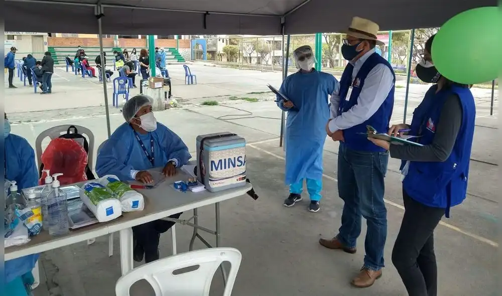 Personal de la Defensoría realizó supervisión en vacunatorios. Foto: Defensoría del Pueblo